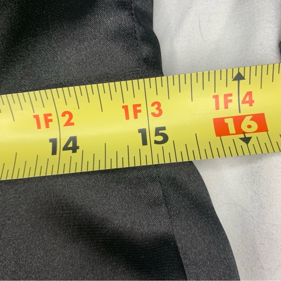 Forget Me Not Women's Black Long Sleeve Satin Button Up Shirt Sz XL V-neck Light - Picture 5 of 6